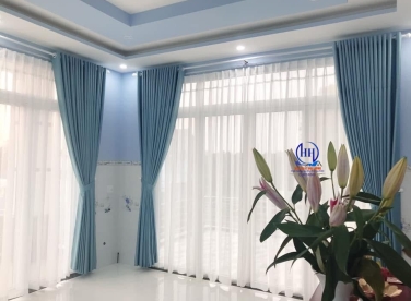 Bạn nên biết khi chọn rèm cửa phòng khách chung cư hiện đại
